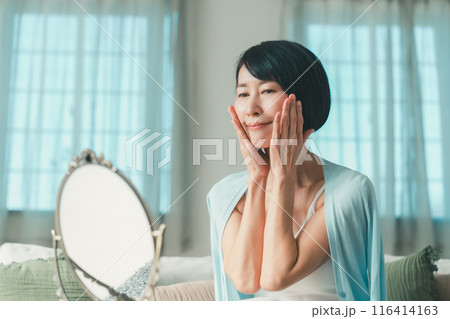 50s beauty 116414163