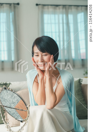 50s beauty 116414208