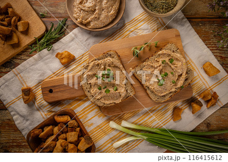Crackling spread is served on multigrain bread 116415612