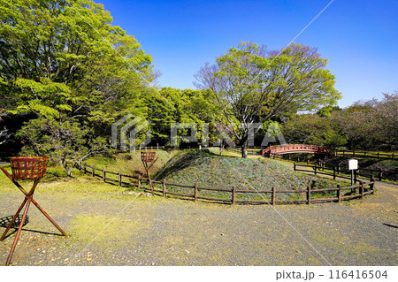 静岡県吉田町 小山城跡 三日月堀と丸馬出 静岡県吉田町 小山城跡 三日月堀と丸馬出 116416504
