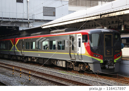 岡山駅に停車中の特急南風号（2700系気動車：岡山⇔高知） 116417897