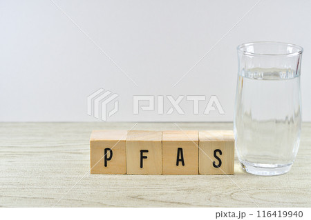 水とPFASでPFASの汚染のイメージ 116419940