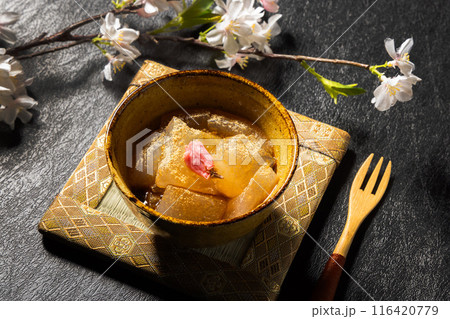 蕨餅dumpling traditionally made using bracken starch 蕨餅dumpling traditionally made using bracken starch 116420779