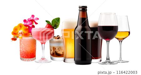 Set and collection of classic alcohol cocktails, beer and mocktail isolated on white background with fresh summer fruits Set and collection of classic alcohol cocktails, beer and mocktail isolated on white background with fresh summer fruits 116422003