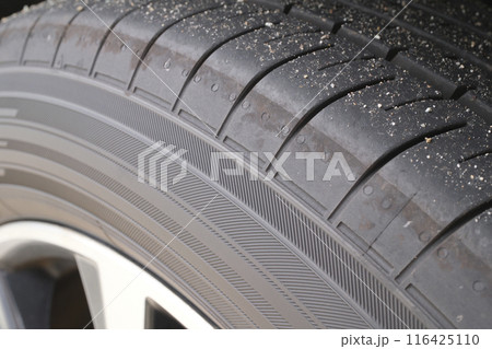 Tire tread 116425110