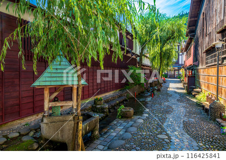 岐阜県 郡上八幡の町並み やなか水の小路 岐阜県 郡上八幡の町並み やなか水の小路 116425841