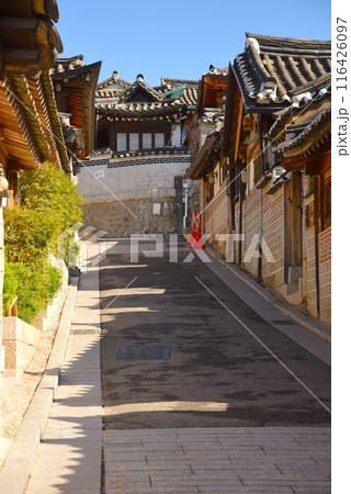 晴天の北村韓屋村 116426097