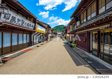 岐阜県　郡上八幡北町の町並み 116426205