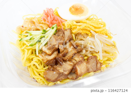 コンビニの夏の美味しい冷やし中華 116427124