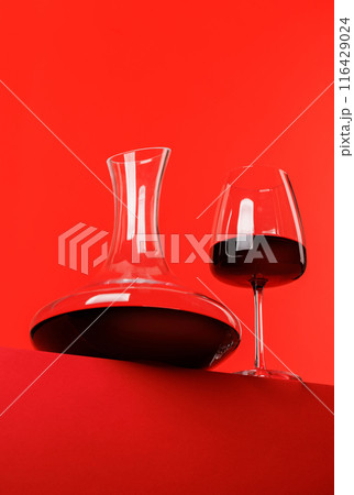 Red wine elegance 116429024