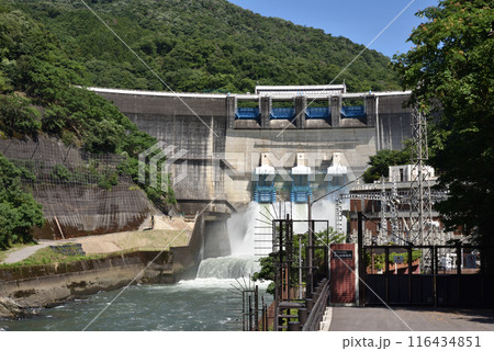 天ヶ瀬ダムと天ヶ瀬発電所 宇治 天ヶ瀬ダムと天ヶ瀬発電所 宇治 116434851