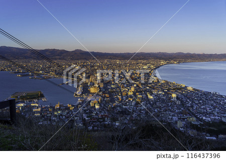 北海道函館市函館山から眺める函館の夕景 北海道函館市函館山から眺める函館の夕景 116437396