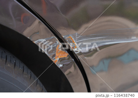 車のボディの傷 車のボディの傷 116438740