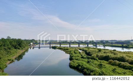 栃木県宇都宮市を流れる鬼怒川の岡本頭首工 116442052