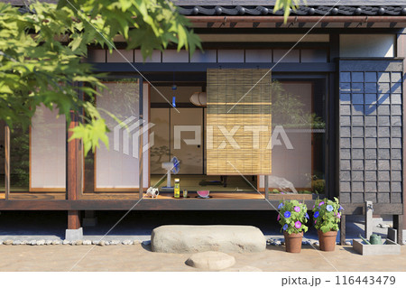 爽やかな朝日が差し込む夏の日本家屋の縁側 / 夏休み・帰省・田舎の実家・昭和レトロイメージ 116443479