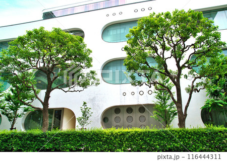 武蔵野市にある武蔵野プレイス 複合公共施設の風景 武蔵野市にある武蔵野プレイス 複合公共施設の風景 116444311