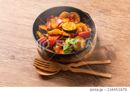 ラタトゥユ　フランスの家庭料理　Ratatouille 116451879