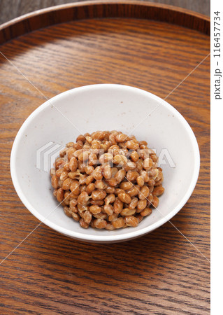 小皿に入れた納豆 116457734