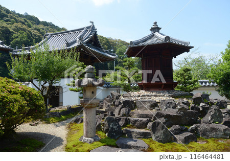 興聖寺　山門と秋葉堂　京都府宇治市 116464481