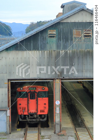 首都圏色のキハ47が停車している豊岡駅の車両基地 首都圏色のキハ47が停車している豊岡駅の車両基地 116466404