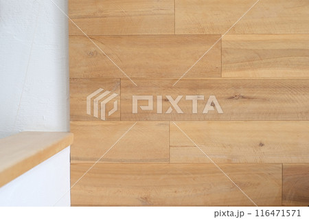 無垢板を使った壁（アカシア材） 116471571