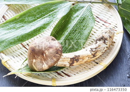 秋の味覚、松茸 秋の味覚、松茸 116473350
