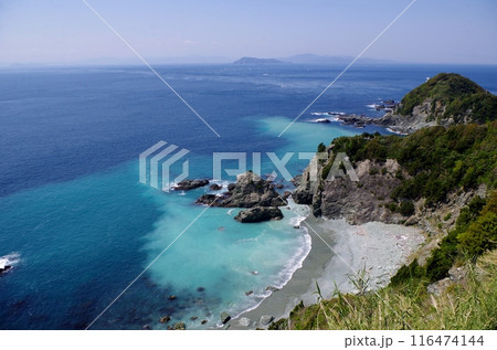 佐田岬半島 佐田岬灯台より豊後水道を望む 佐田岬半島 佐田岬灯台より豊後水道を望む 116474144