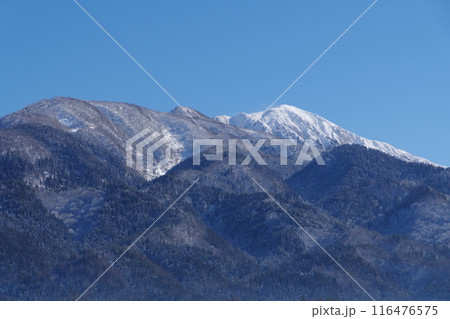 大野市から望む冬の荒島岳と小荒島岳 116476575