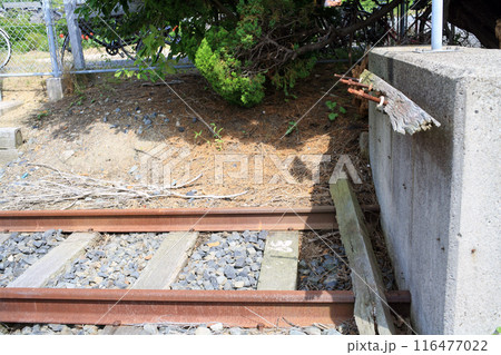 盲腸線の終端部（JR長門本山駅） 116477022