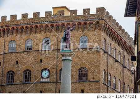 イタリアの花の都フイタリアの花の都フィレンツェの旅行風景ィレンツェの旅行風景 116477321