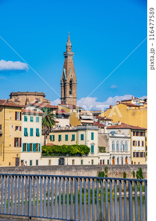 きれいな大聖堂のあるイタリアの花の都フィレンツェの旅行風景 116477589