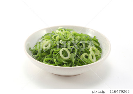 小皿に入れたきざみねぎ 116479263