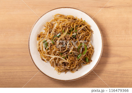 ピーマンとひき肉のソース焼きそば ピーマンとひき肉のソース焼きそば 116479366