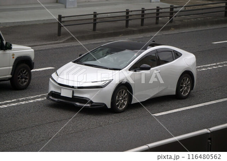 セダン PHEV 道路走行 セダン PHEV 道路走行 116480562