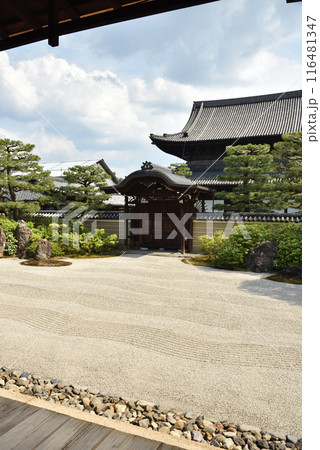 建仁寺　大雄苑と法堂 116481347