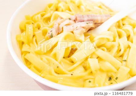 おいしいカルボナーラパスタ 116481779