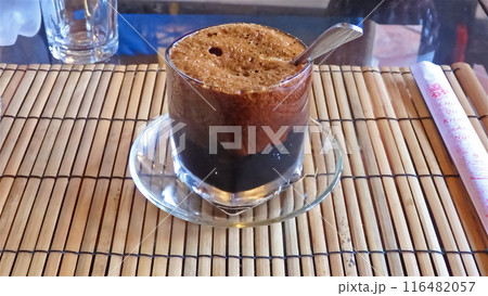 ベトナム・ホイアンで昼食と一緒に飲んだベトナムコーヒー 116482057