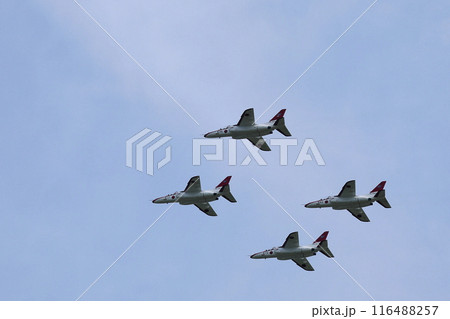 T4　練習機　展示飛行　編隊飛行 116488257