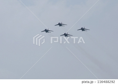 T4 練習機 展示飛行 編隊飛行 T4 練習機 展示飛行 編隊飛行 116488292