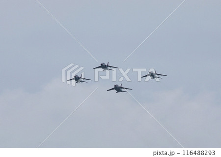T4　練習機　展示飛行　編隊飛行 116488293