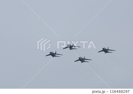 T4　練習機　展示飛行　編隊飛行 116488297
