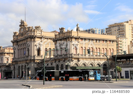 ジェノバ中央駅　ブリニョーレ駅　ジェノバ　イタリア　ヨーロッパ 116488580