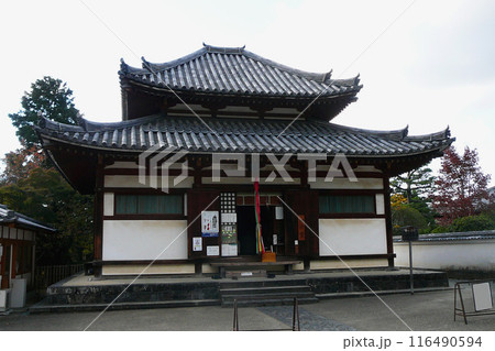 世界遺産の東大寺/四月堂(三昧堂)【国指定史跡】奈良県 世界遺産の東大寺/四月堂(三昧堂)【国指定史跡】奈良県 116490594