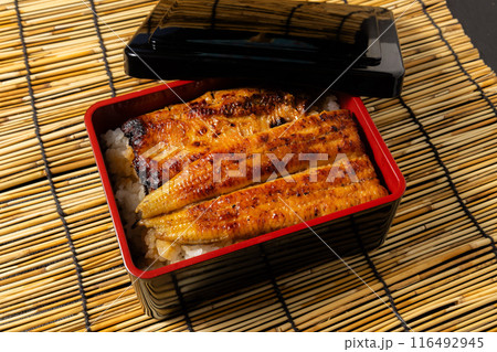 国産うなぎのかばやき　Luxury of Japan production eel 116492945