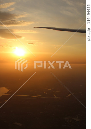 飛行機から見た夕焼け 飛行機から見た夕焼け 116494436