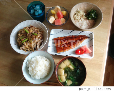 Grilled eel lunch set / 鰻の蒲焼きセットメニュー,和食・和定食~土用の丑の日 Grilled eel lunch set / 鰻の蒲焼きセットメニュー,和食・和定食~土用の丑の日 116494769