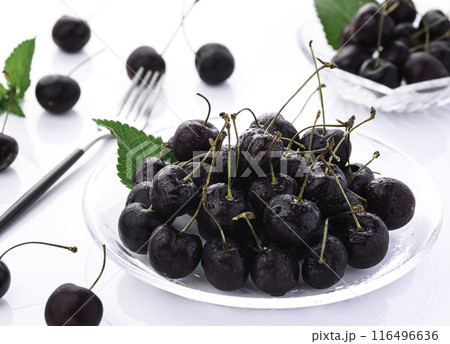 アメリカンチェリー （ 白背景 ） 116496636