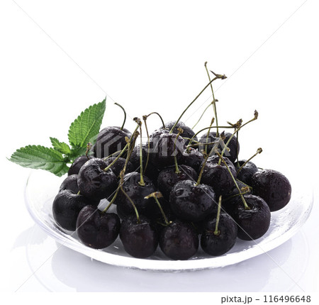 アメリカンチェリー （ 白背景 ） 116496648