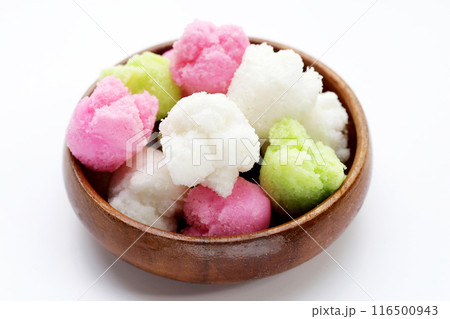 Khanom Pui Fai (Thai steamed cupcakes) 116500943