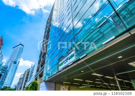 日本の東京都市景観　代々木駅 北口などを望む 116502109